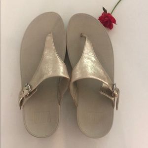 FitFlop Women’s Skinny Shimmer Rose Gold Sandals